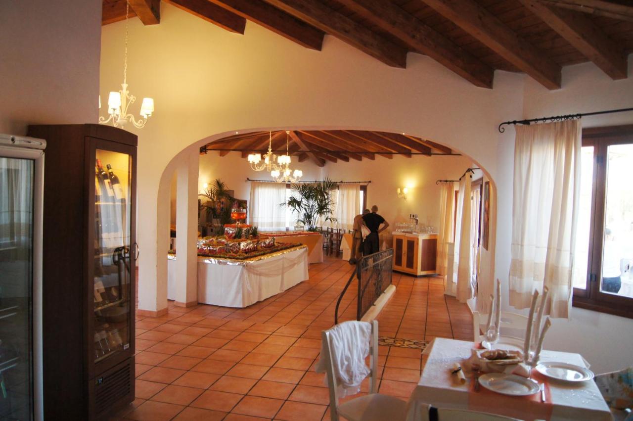 Borgo Dei Pescatori Hotel Aglientu Exterior photo