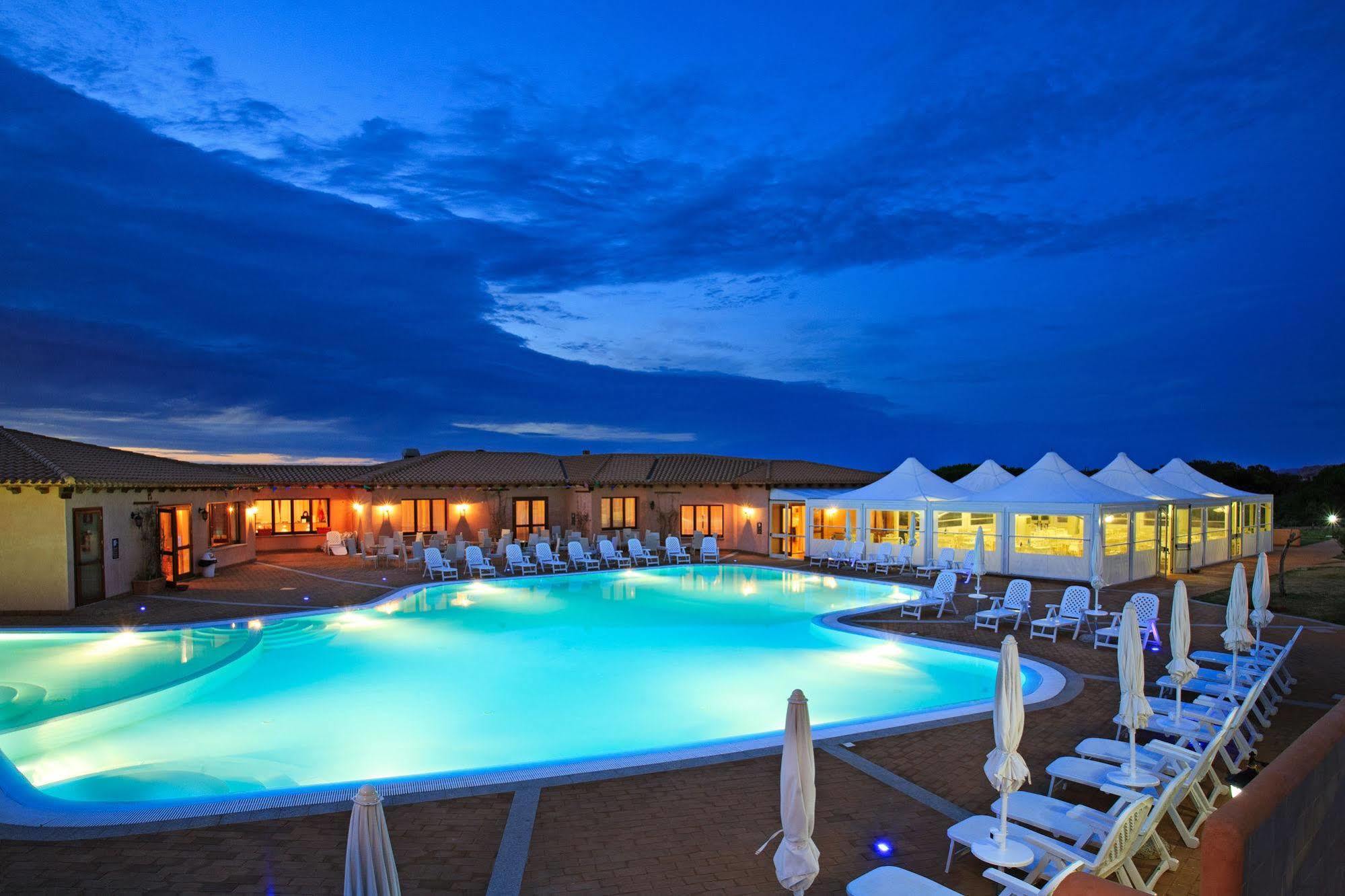 Borgo Dei Pescatori Hotel Aglientu Exterior photo
