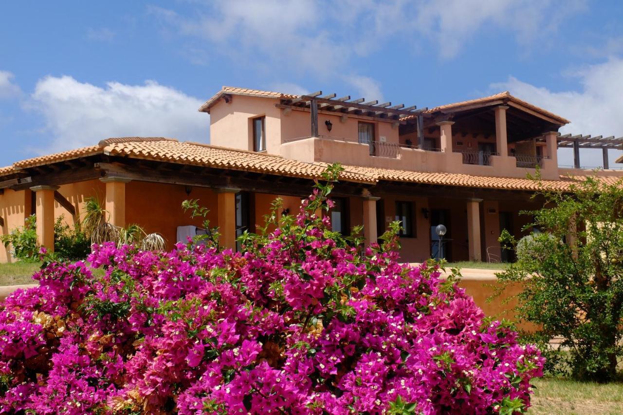 Borgo Dei Pescatori Hotel Aglientu Exterior photo